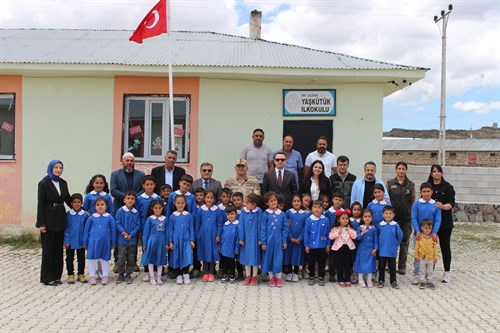Fidanlar Toprakla Buluşturuldu