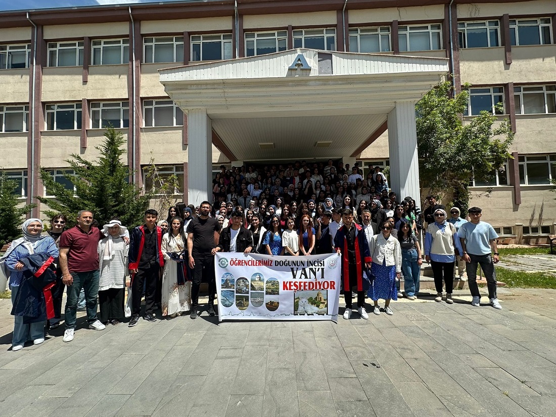 Öğrencilerimiz Van Gezisinde 